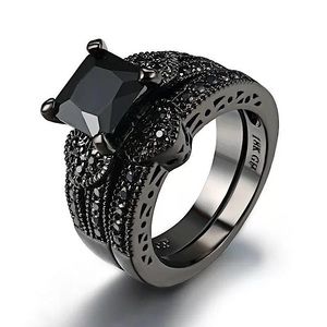 Sz 8 black 18k gold onyx sapphire heart ring set